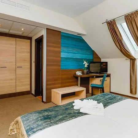 Voelgy Wellness & Konferencia 4* إغير