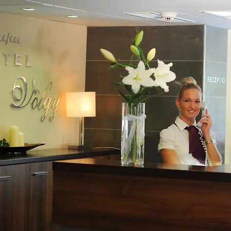 فندق Voelgy Wellness & Konferencia
