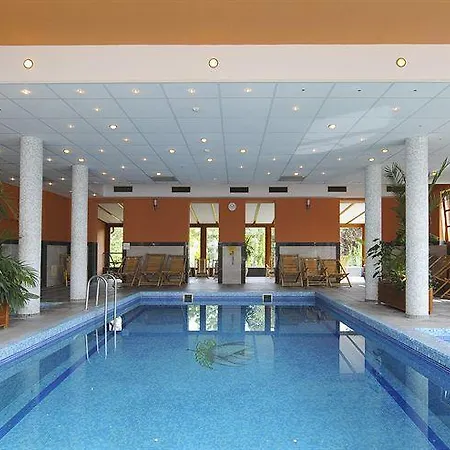 Voelgy Wellness & Konferencia 4* إغير