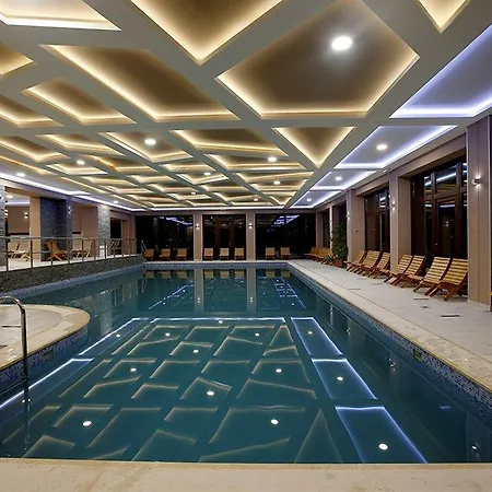 Voelgy Wellness & Konferencia فندق إغير