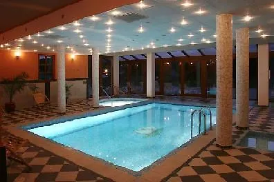 Voelgy Wellness & Konferencia 4* إغير